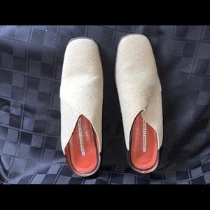 donald pliner lenin slides with little heel